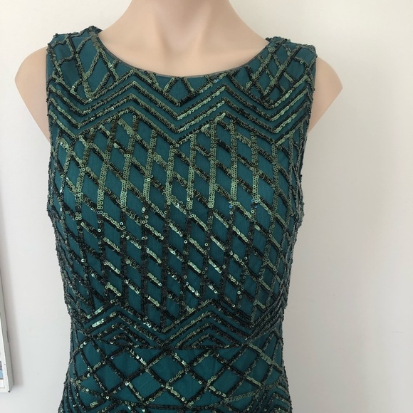 🌿 MEI MEI 🌿 green sequin sleeveless slight trumpet style formal dress size 8 - Picture 3 of 9